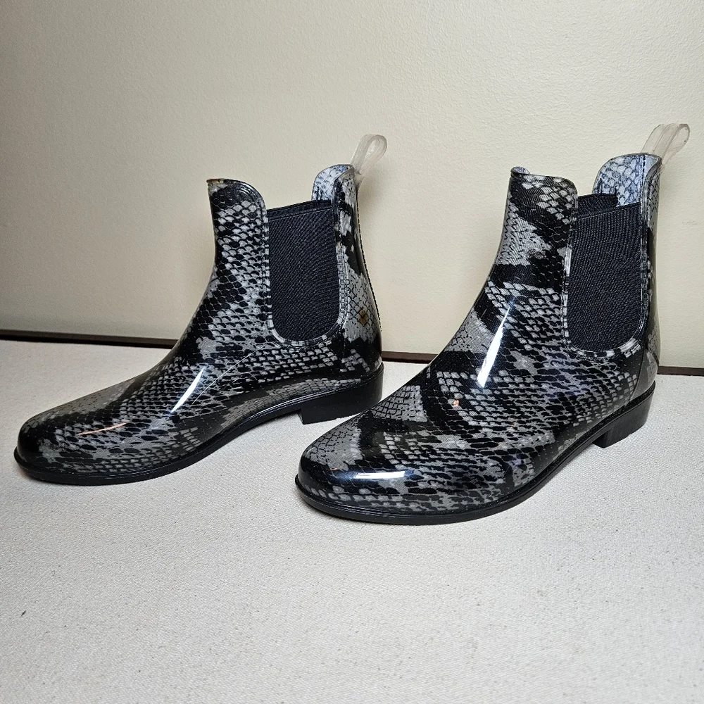 A New Day Snake Print Chelsea Ankle Rain Boots | Women’s Size 6 - Picture 4 of 9